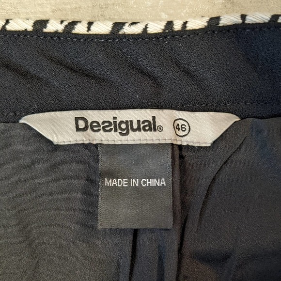 Desigual Black and White Embroidered Mini Skirt Size 46 (US 12) - Picture 3 of 3